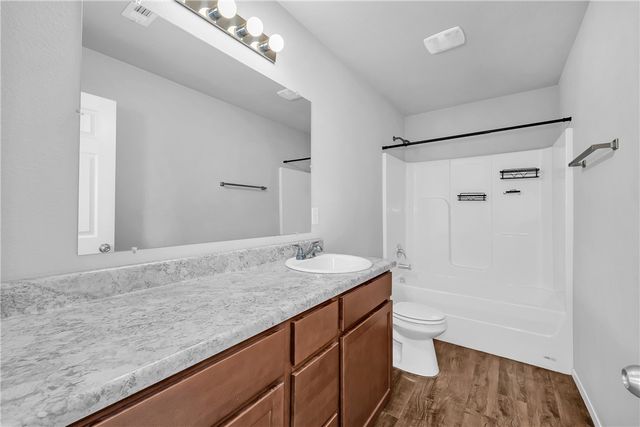 5016 Colfax Loop, Fayetteville, AR 72704