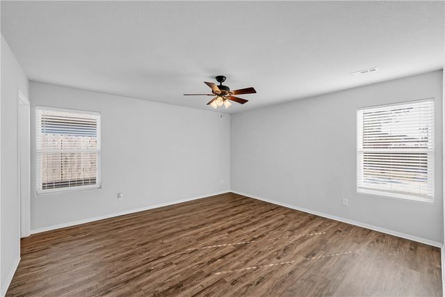 5016 Colfax Loop, Fayetteville, AR 72704