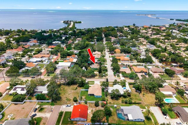 1603 MEXICO AVENUE, Tarpon Springs, FL 34689