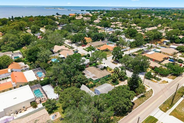 1603 MEXICO AVENUE, Tarpon Springs, FL 34689