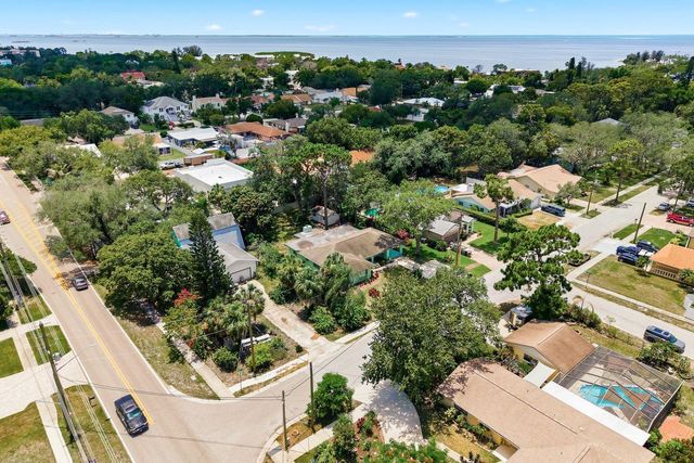 1603 MEXICO AVENUE, Tarpon Springs, FL 34689