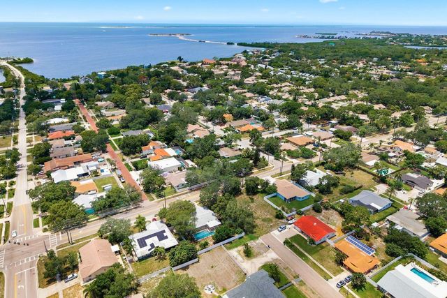1603 MEXICO AVENUE, Tarpon Springs, FL 34689