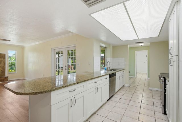 1603 MEXICO AVENUE, Tarpon Springs, FL 34689