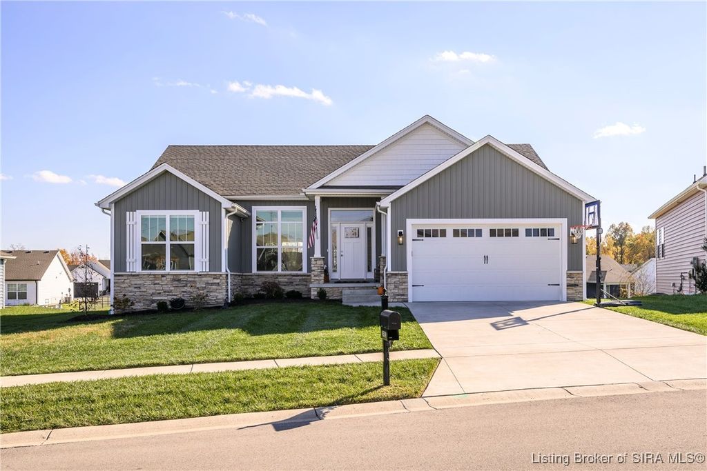 4534 Venice Way, Sellersburg, IN 47172