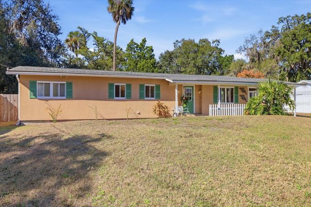 1050 N MIDIRON POINT, Crystal River, FL 34429