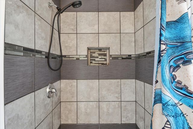 1050 N MIDIRON POINT, Crystal River, FL 34429