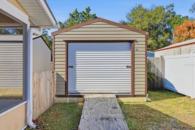 1050 N MIDIRON POINT, Crystal River, FL 34429