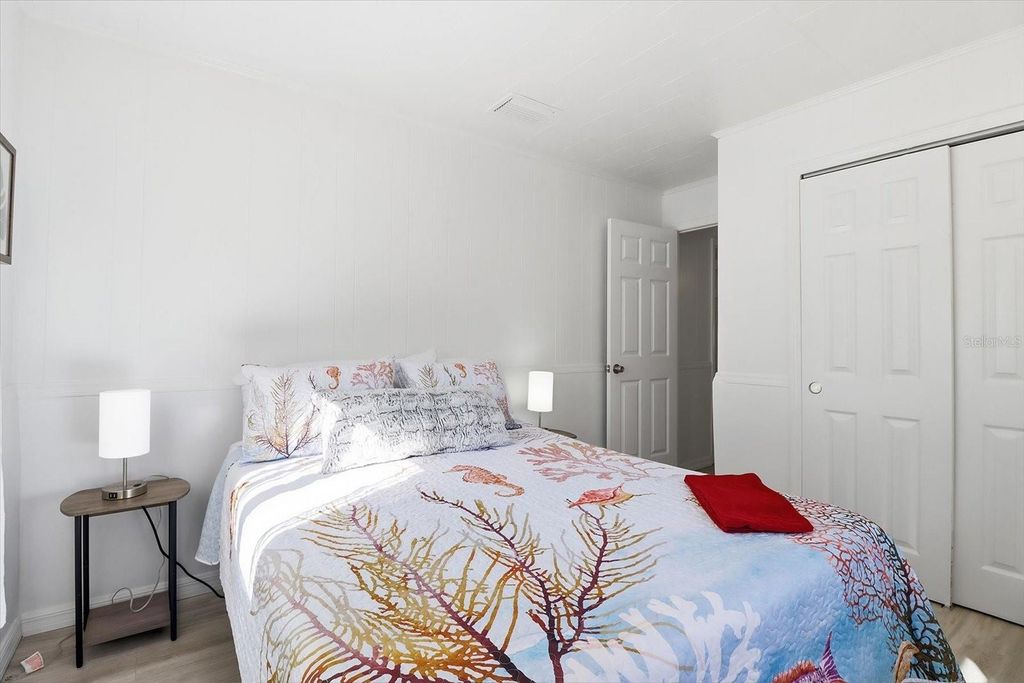 Image 21 of property listing at 1050 N MIDIRON POINT, Crystal River, FL 34429