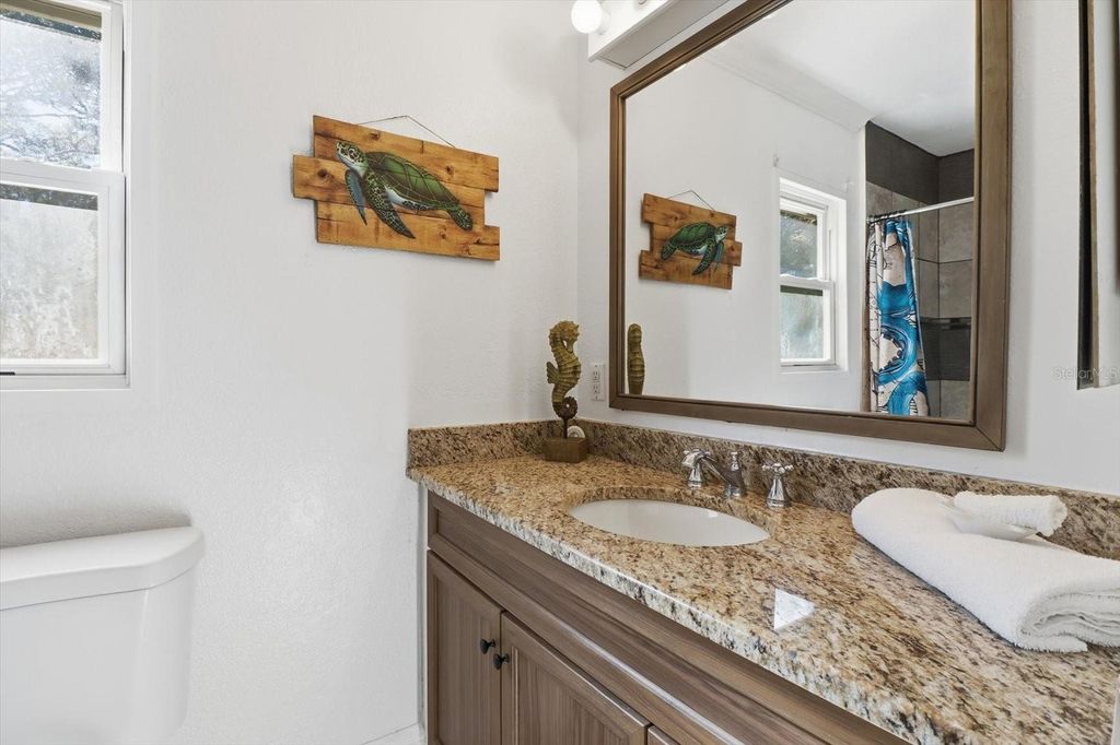 Image 26 of property listing at 1050 N MIDIRON POINT, Crystal River, FL 34429