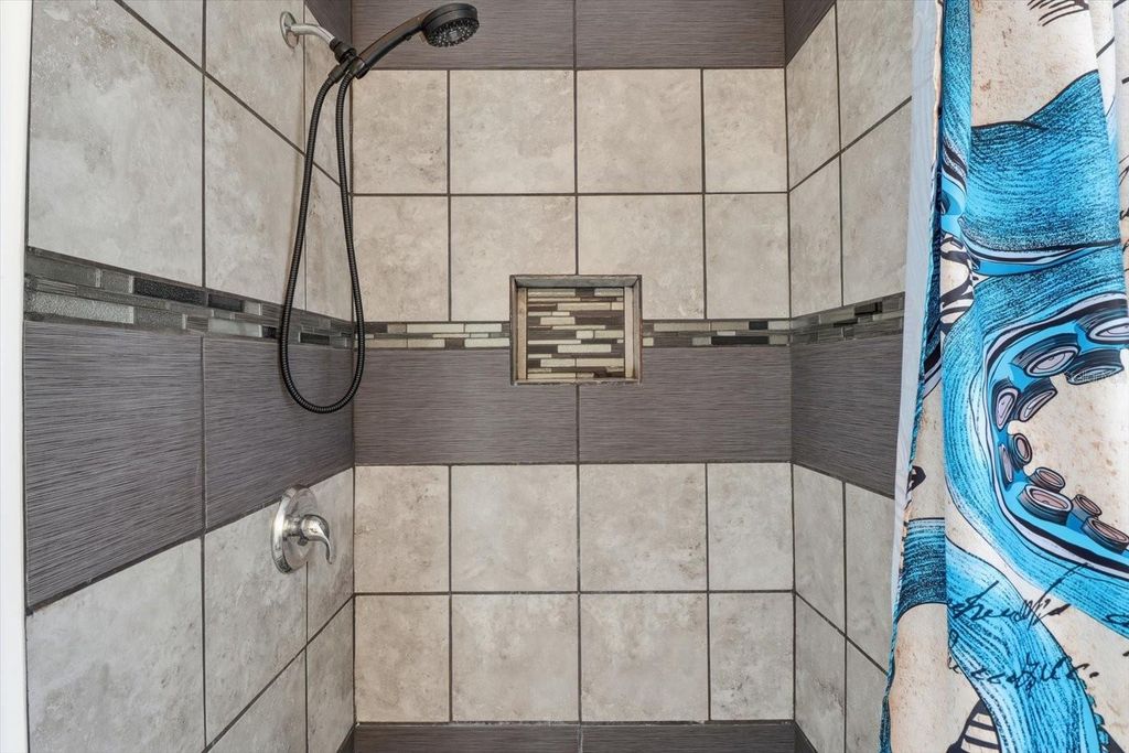 Image 27 of property listing at 1050 N MIDIRON POINT, Crystal River, FL 34429