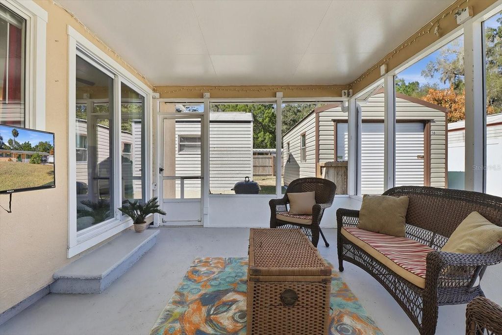 Image 32 of property listing at 1050 N MIDIRON POINT, Crystal River, FL 34429