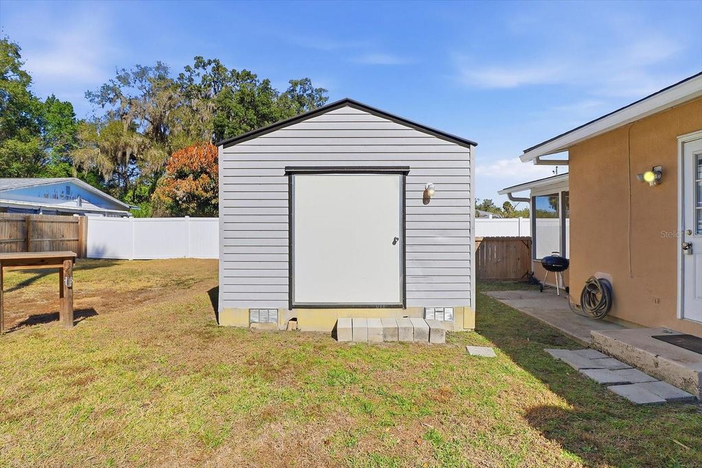 Image 34 of property listing at 1050 N MIDIRON POINT, Crystal River, FL 34429