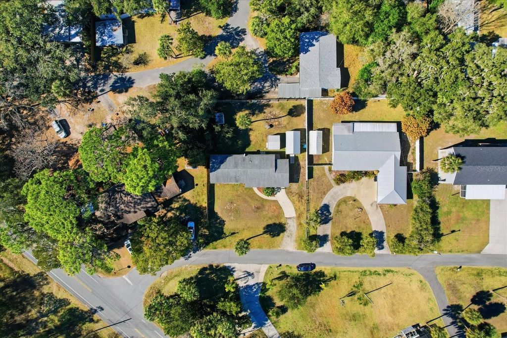 Image 42 of property listing at 1050 N MIDIRON POINT, Crystal River, FL 34429