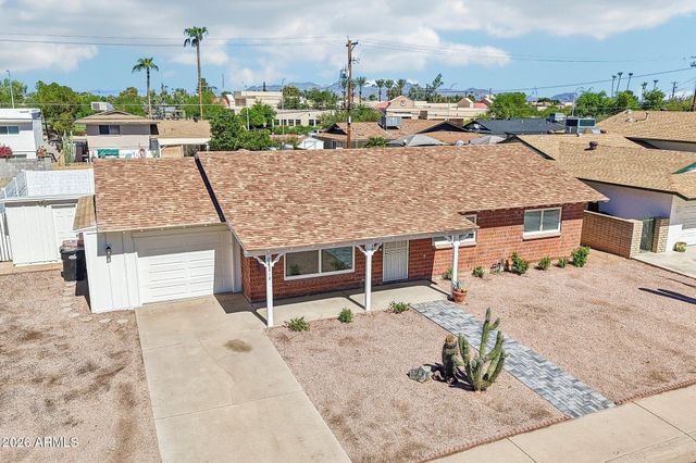 8512 E EDGEMONT Avenue, Scottsdale, AZ 85257