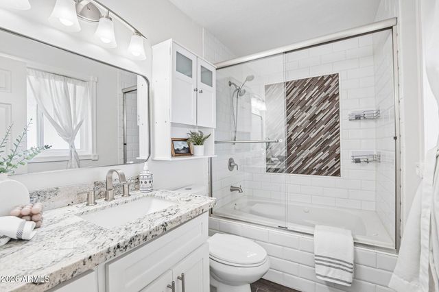 8512 E EDGEMONT Avenue, Scottsdale, AZ 85257