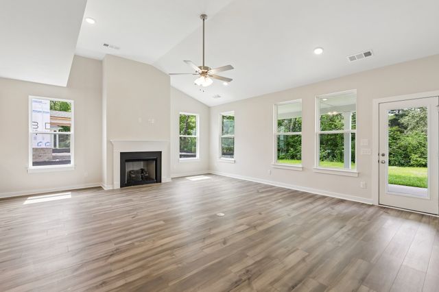 6012 Spunky Street, Rockvale, TN 37153