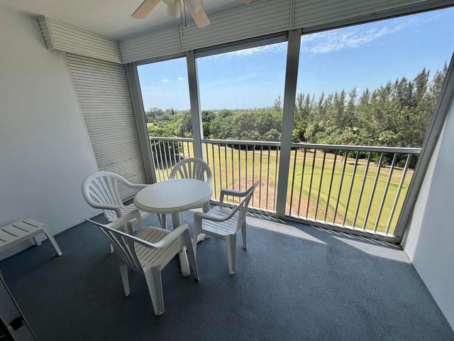 3150 N Palm Aire Drive 804, Pompano Beach, FL 33069