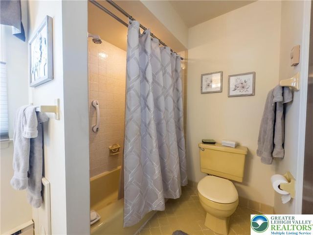 4487 Memphis Road, Whitehall Twp, PA 18052