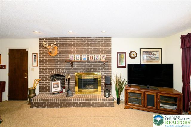 4487 Memphis Road, Whitehall Twp, PA 18052