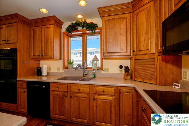 4487 Memphis Road, Whitehall Twp, PA 18052