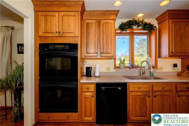 4487 Memphis Road, Whitehall Twp, PA 18052