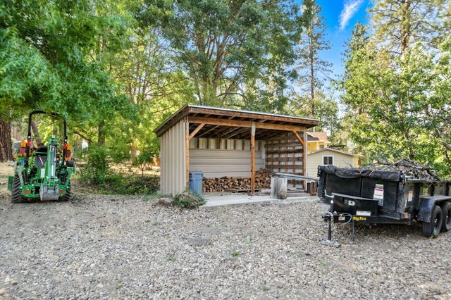 61 Chief George, Lewiston, CA 96052