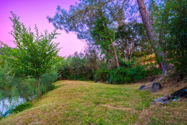 61 Chief George, Lewiston, CA 96052