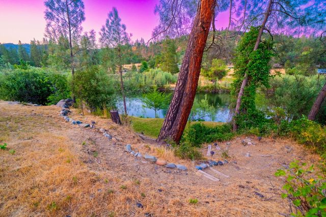 61 Chief George, Lewiston, CA 96052