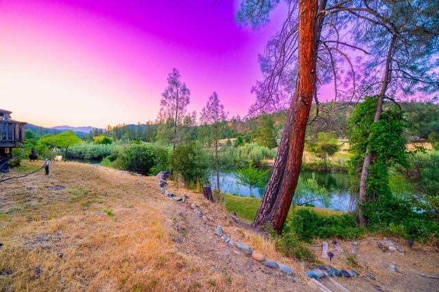 61 Chief George, Lewiston, CA 96052