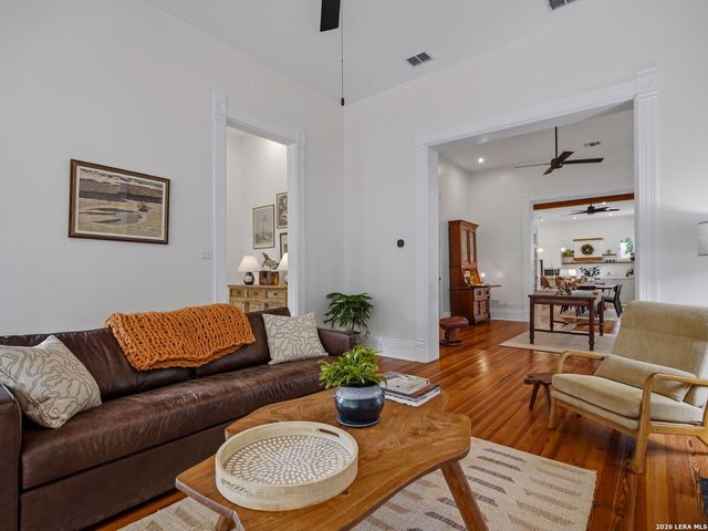 302 Lavaca Street, San Antonio, TX 78210
