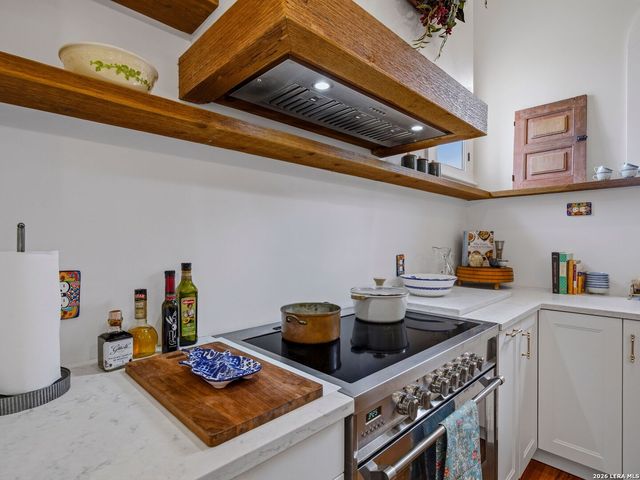 302 Lavaca Street, San Antonio, TX 78210
