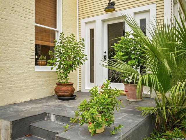 302 Lavaca Street, San Antonio, TX 78210
