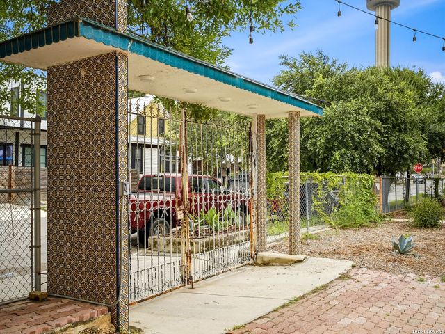 302 Lavaca Street, San Antonio, TX 78210