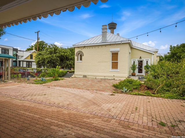 302 Lavaca Street, San Antonio, TX 78210