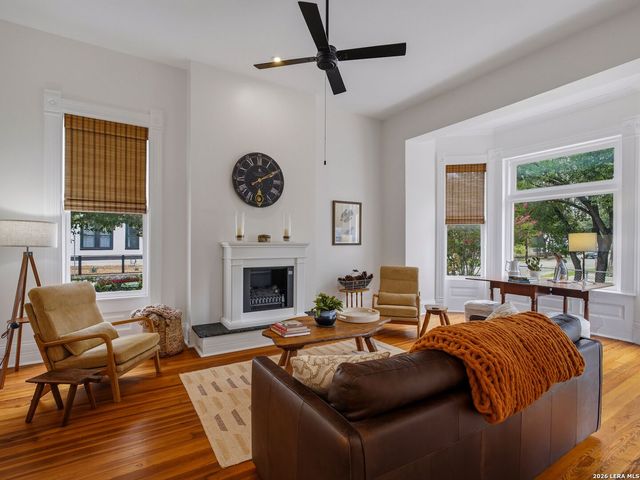 302 Lavaca Street, San Antonio, TX 78210