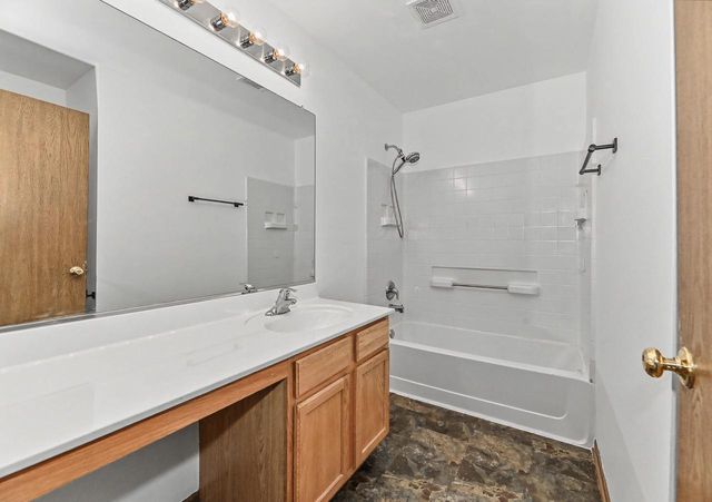 324 W Hidden TRAIL, Elkhorn, WI 53121