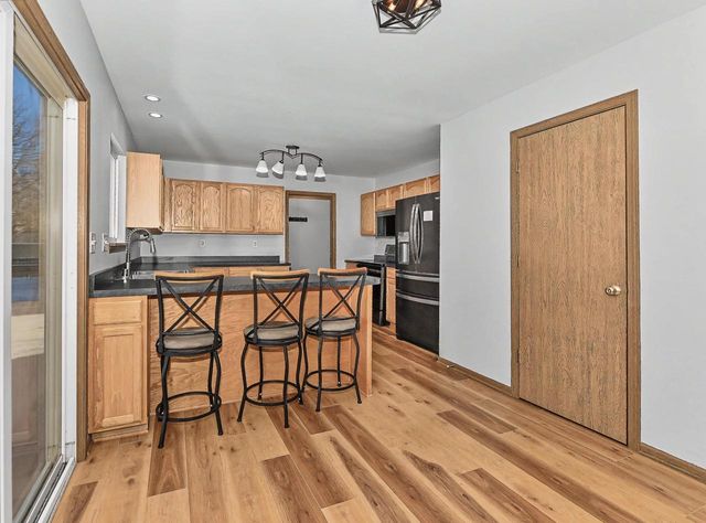 324 W Hidden TRAIL, Elkhorn, WI 53121