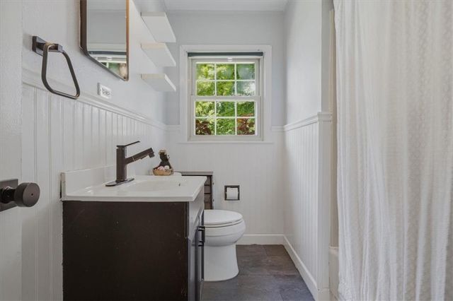 8207 Barkley Street, Overland Park, KS 66204