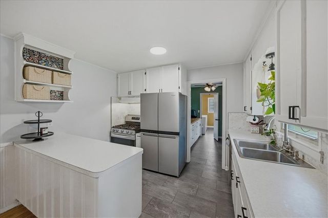 8207 Barkley Street, Overland Park, KS 66204