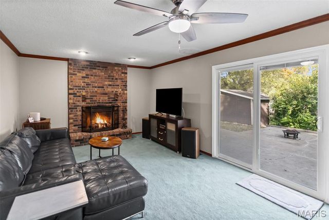 2323 Glenrich Drive, St Louis, MO 63129