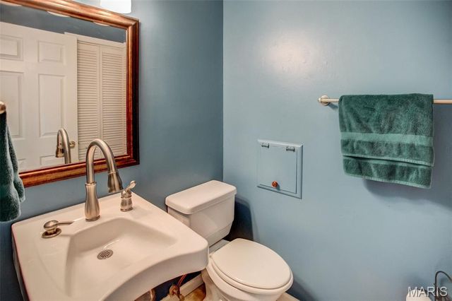 2323 Glenrich Drive, St Louis, MO 63129