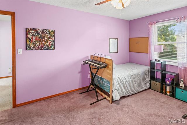 2323 Glenrich Drive, St Louis, MO 63129