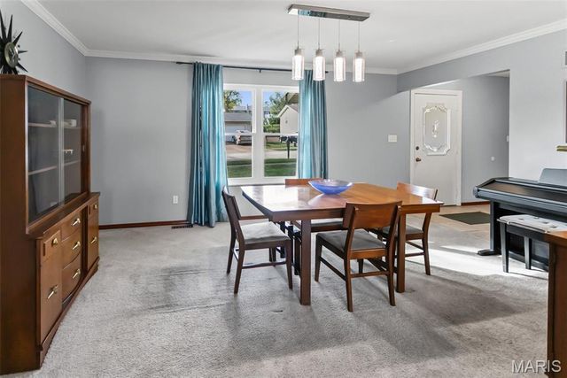 2323 Glenrich Drive, St Louis, MO 63129