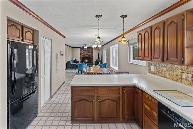 2323 Glenrich Drive, St Louis, MO 63129