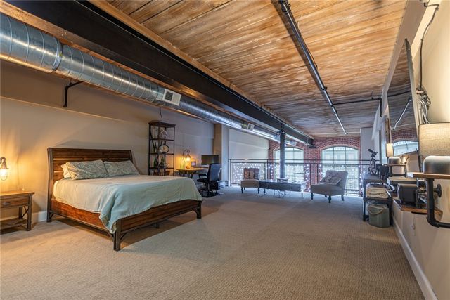 618 MAIN Street 03-206, Coventry, RI 02816