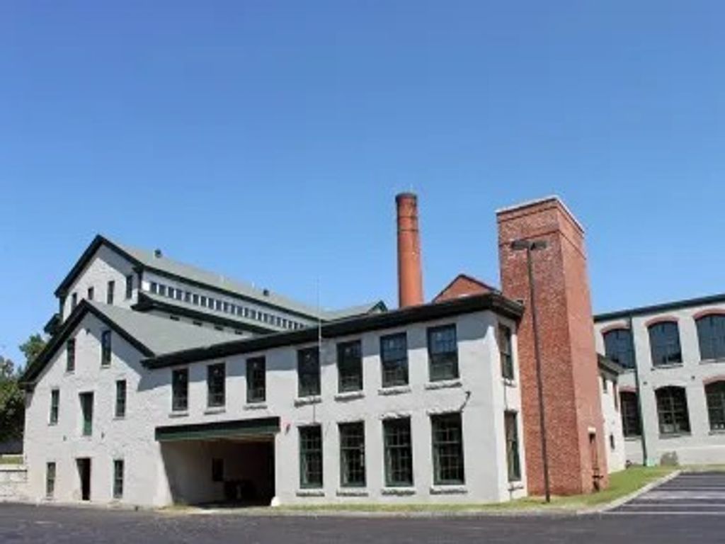 618 MAIN Street 03-206, Coventry, RI 02816