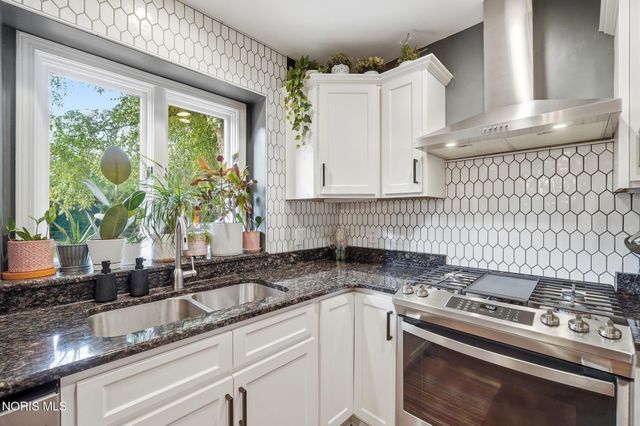 11053 Birch Pointe Drive, Whitehouse, OH 43571
