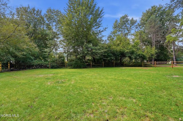 11053 Birch Pointe Drive, Whitehouse, OH 43571