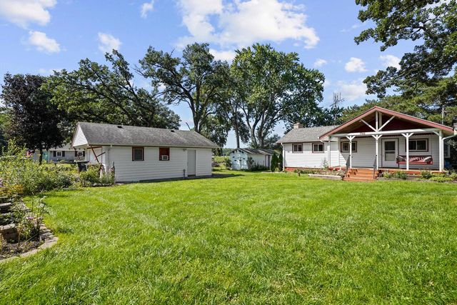 7916 Shorewood DRIVE, Salem, WI 53168