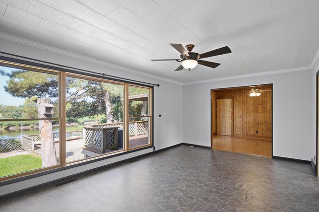 7916 Shorewood DRIVE, Salem, WI 53168